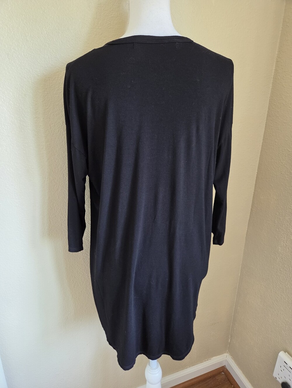michael stars black rayon stretch v neck cold shoulder drape tunic top os - Picture 2 of 5